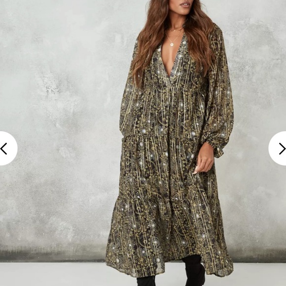 Missguided Dresses & Skirts - Missguided Olive Green Printed Maxi Dress